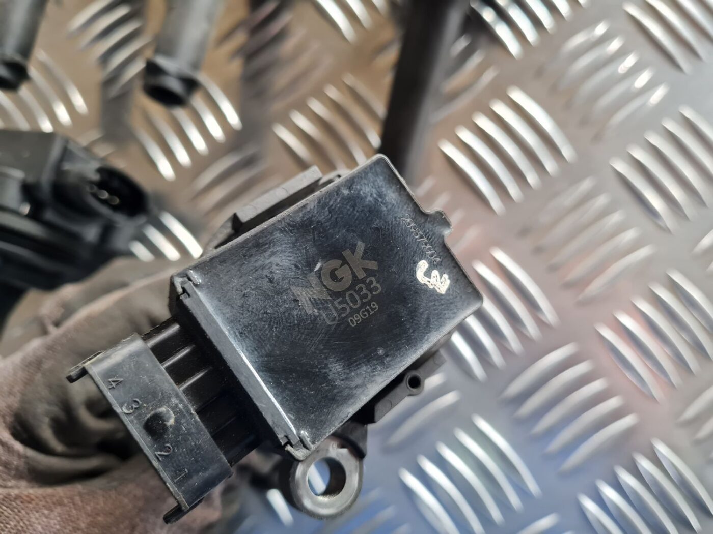 Augstsprieguma spole priekš VOLVO S60 2008 3 Augstsprieguma spole priekš VOLVO S60 2008