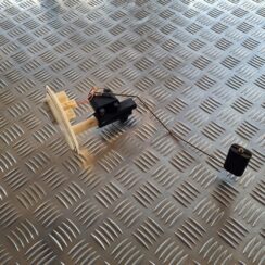 Degvielas tvertnes sūkņa līmeņa devējs priekš VOLVO S60 2008