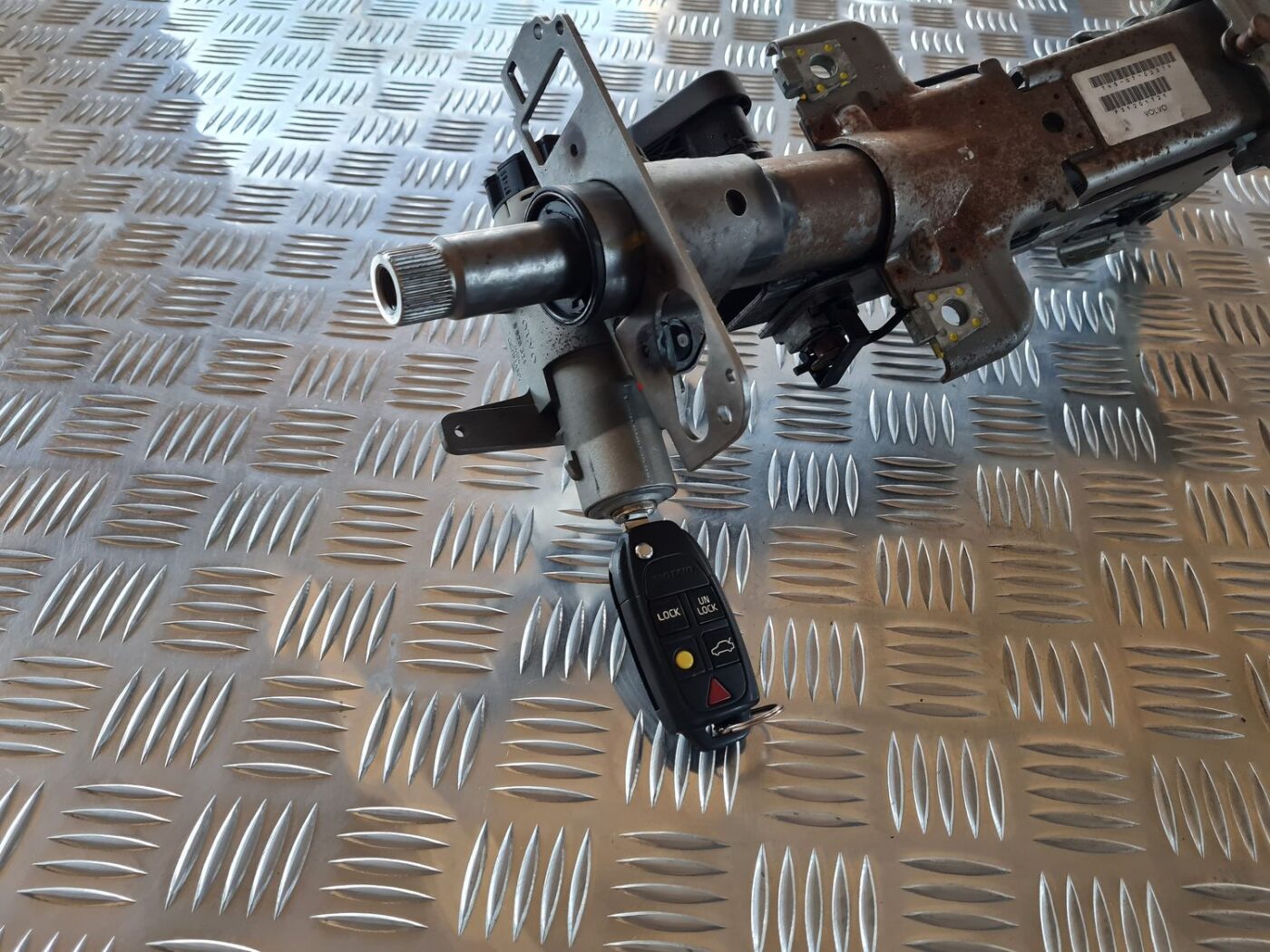 Stūres statne priekš VOLVO S60 2008 4 Stūres statne priekš VOLVO S60 2008