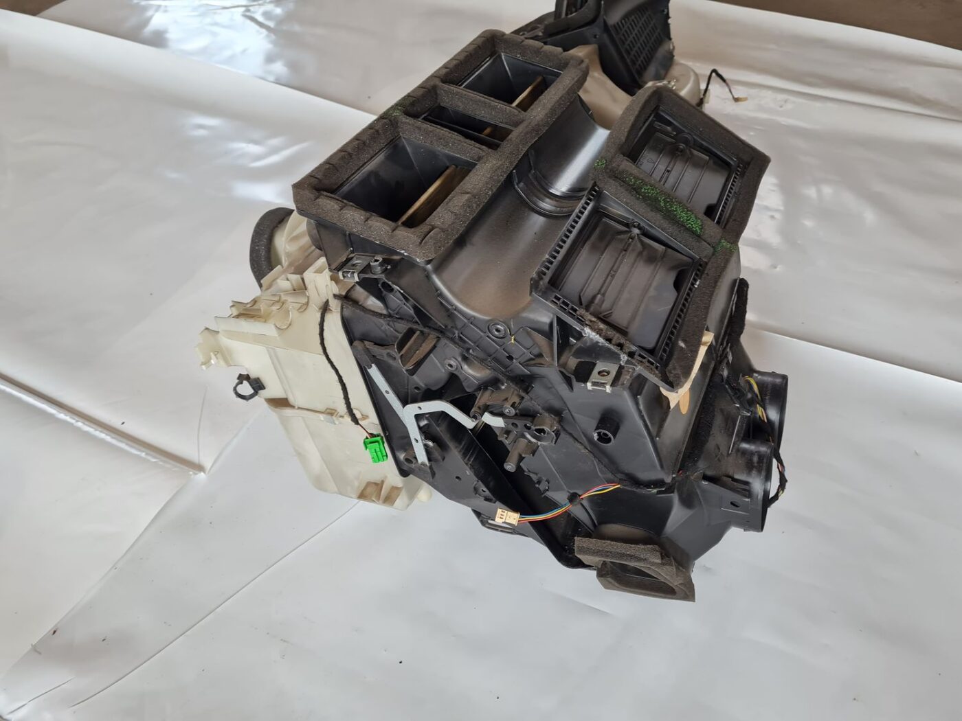 Salona sildītājs priekš VOLVO S60 2008