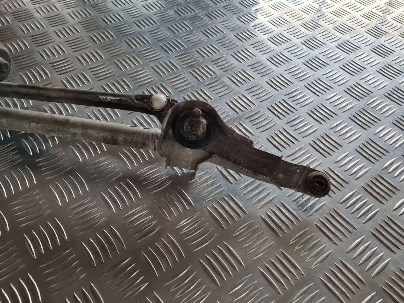 Vējstikla tīrīšanas mehānisms priekš SUBARU LEGACY 2010