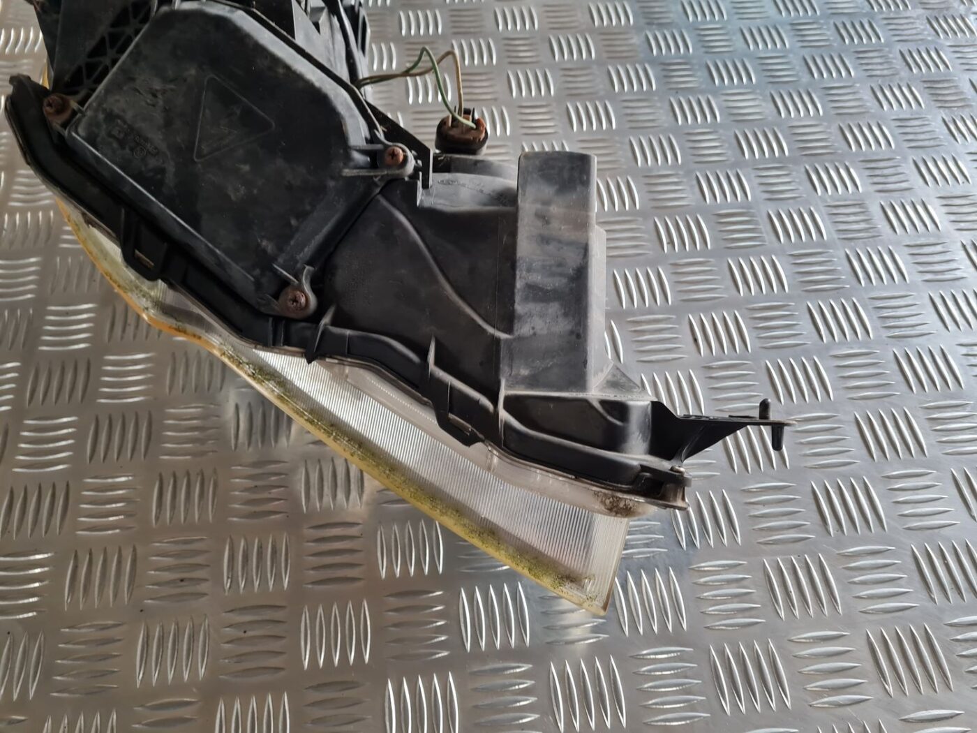 Priekšējais kreisais lukturis priekš SUBARU LEGACY 2010 5 Priekšējais kreisais lukturis priekš SUBARU LEGACY 2010