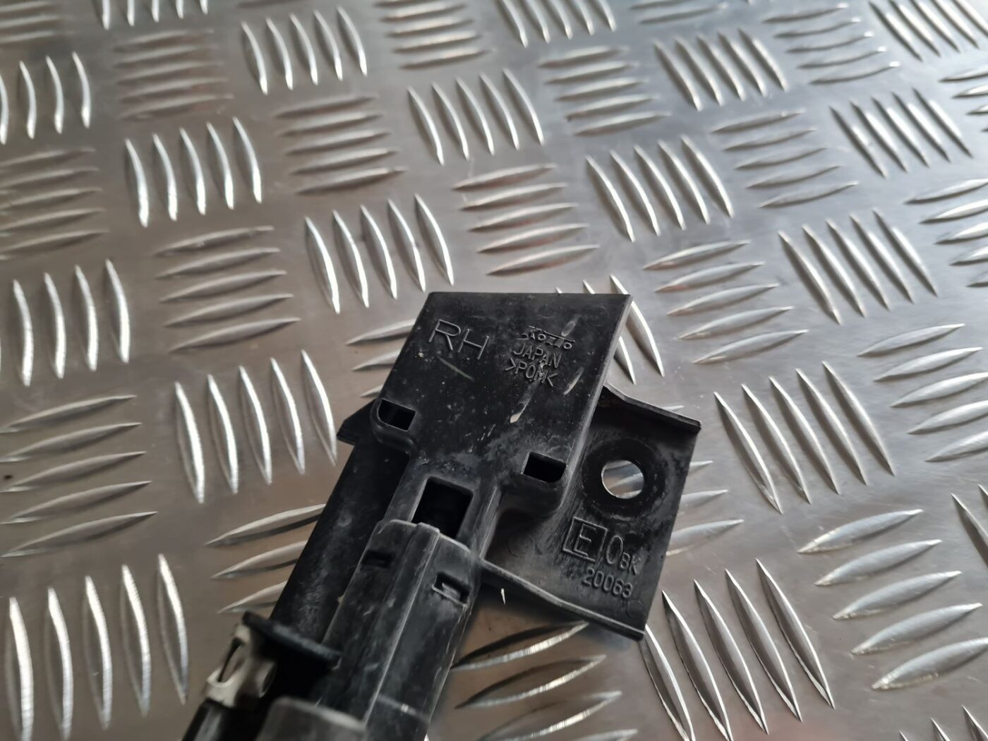 Lukturu mazgātāja sprausla priekš SUBARU LEGACY 2010