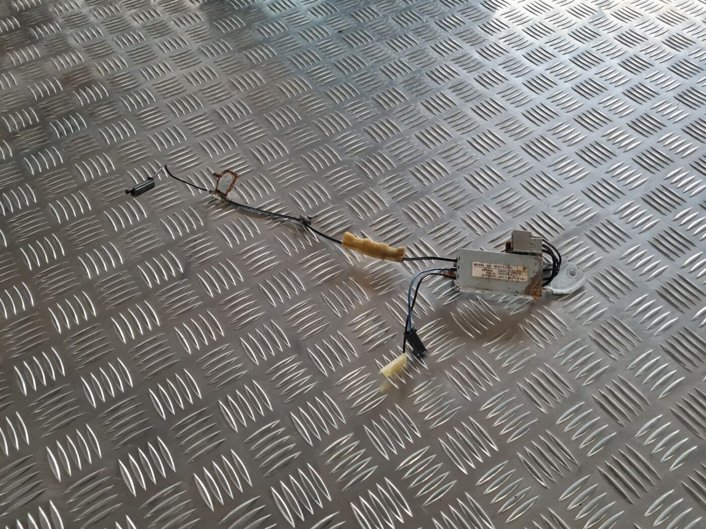 Antenas pastiprinātāja bloks priekš SUBARU LEGACY 2010