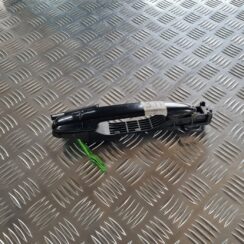 Aizmugurējāis labais durvju rokturis priekš SUBARU LEGACY 2010