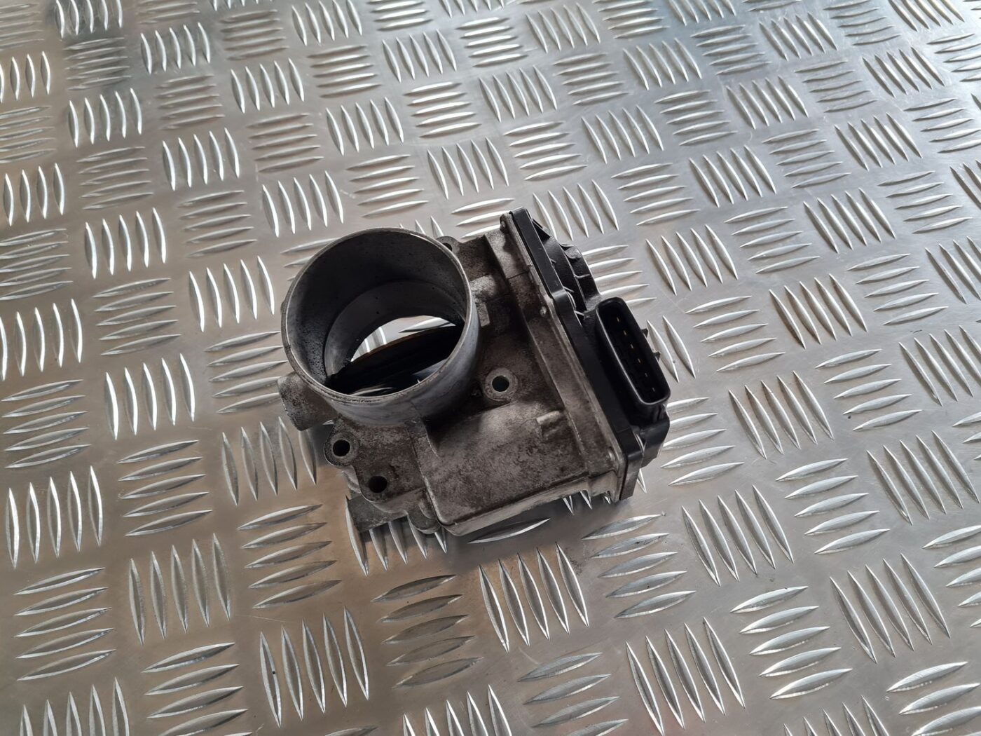 Droseļvārsts priekš SUBARU LEGACY 2010 4 Droseļvārsts priekš SUBARU LEGACY 2010