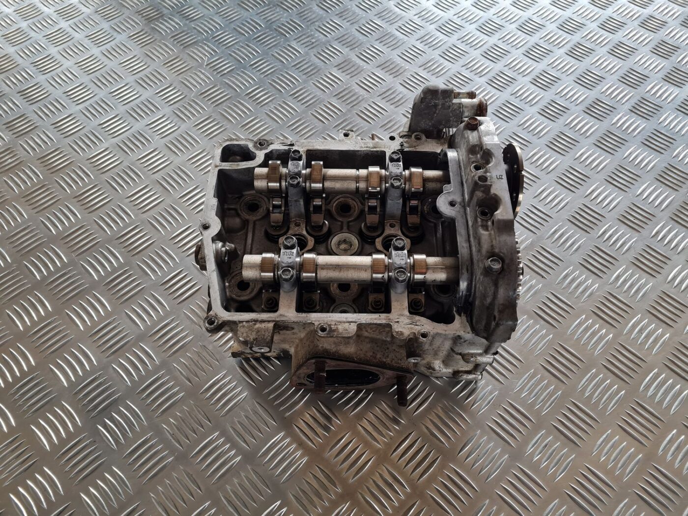 Dzinēja cilindra galva, labā priekš SUBARU LEGACY 2010