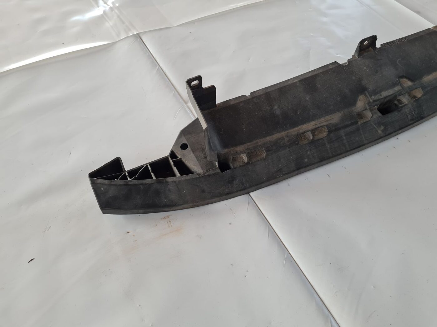 Priekšēja bufera kronšteins priekš SUBARU LEGACY 2010 5 Priekšēja bufera kronšteins priekš SUBARU LEGACY 2010