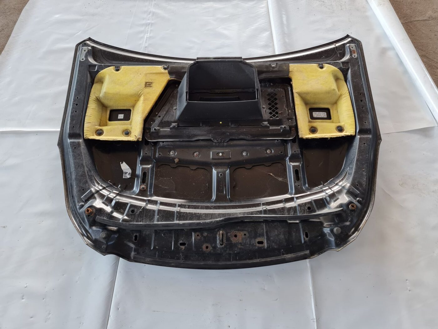 Pārsegs priekš SUBARU LEGACY 2010