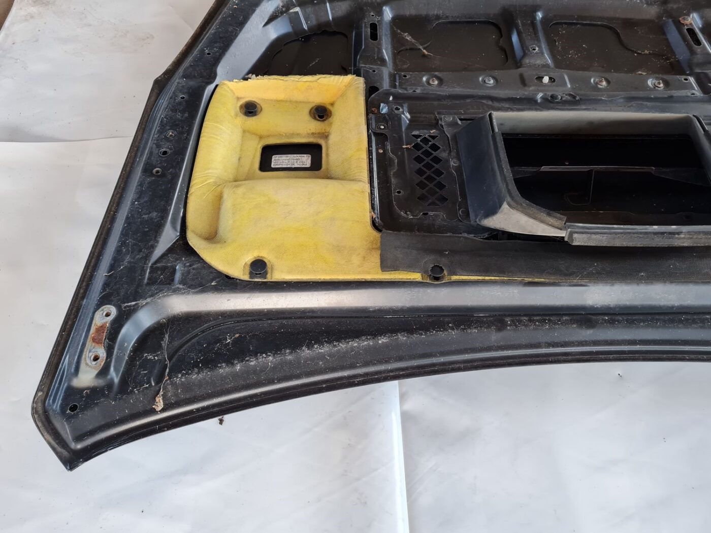 Pārsegs priekš SUBARU LEGACY 2010