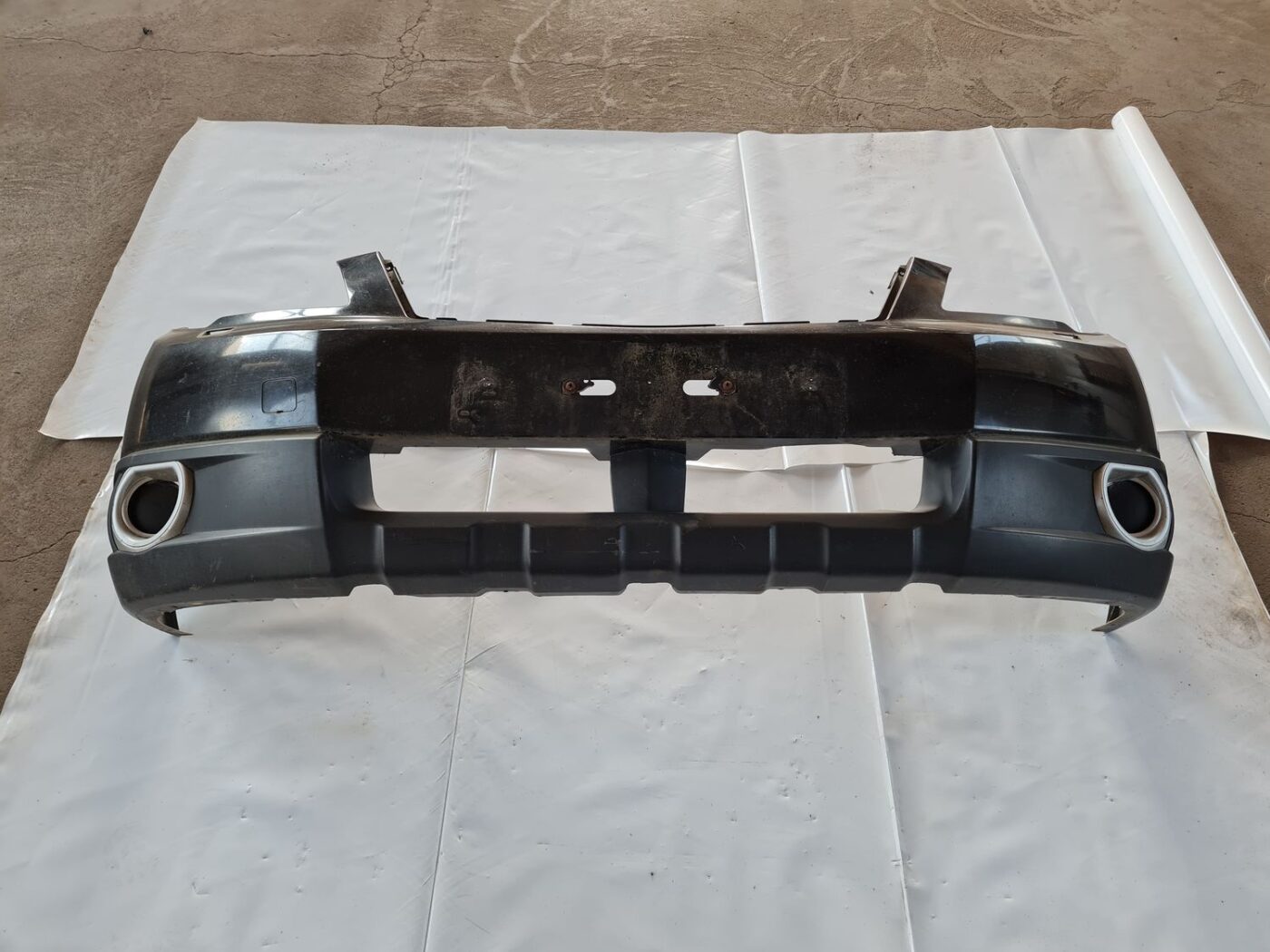 Priekšējais buferis priekš SUBARU LEGACY 2010 1 Priekšējais buferis priekš SUBARU LEGACY 2010