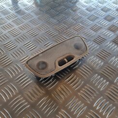 Aizmugurējo sēdvietu apgaismojums priekš VOLVO V70 2006