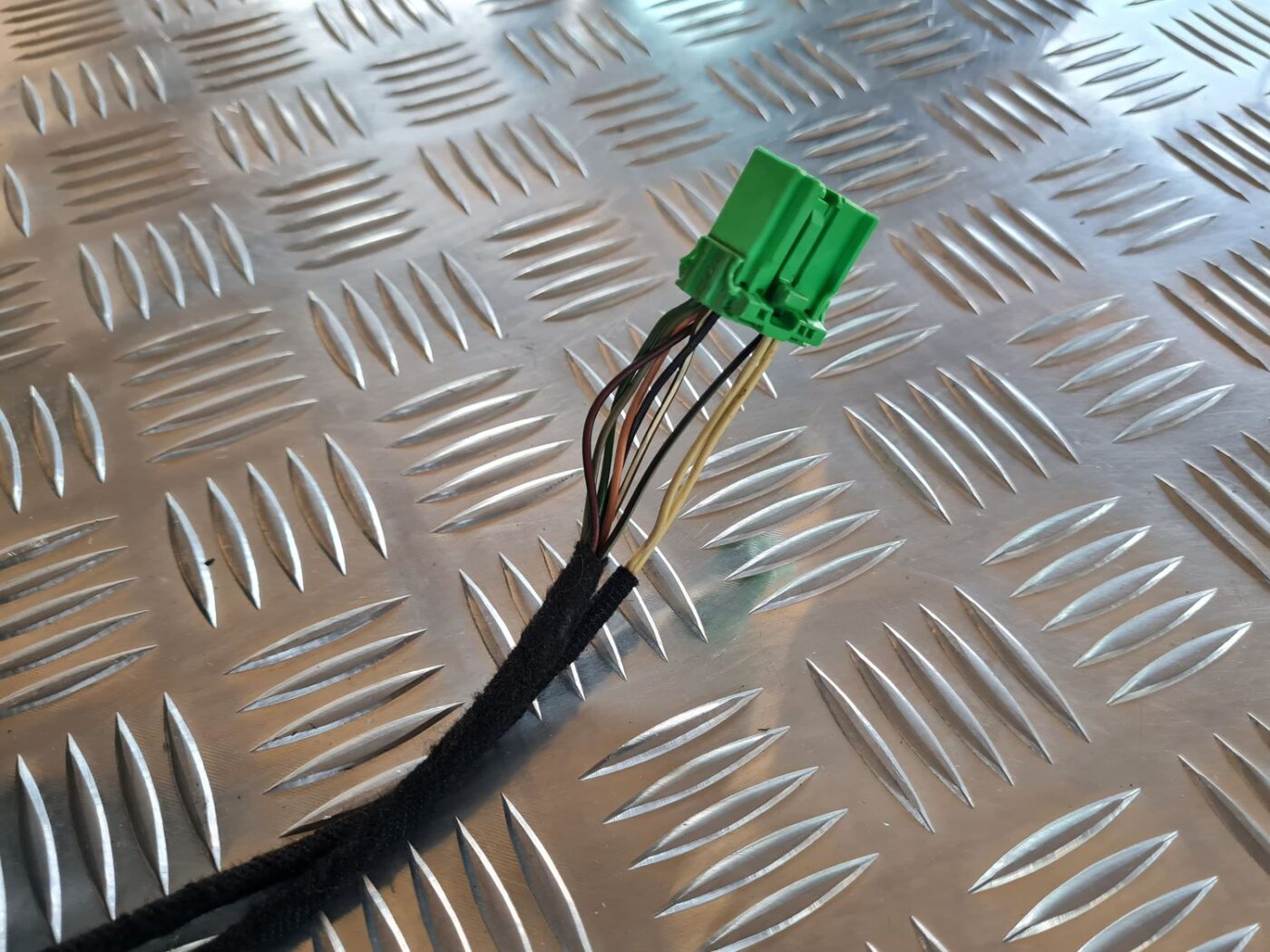 Ārējais spogulis, pa labi priekš VOLVO V70 2006