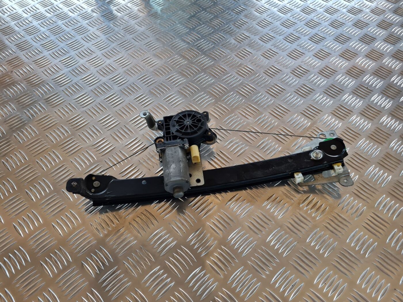 Stikla pacelšanas mehānisms aizmugurējais kreisais priekš VOLVO V70 2006