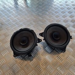 Durvju skaļrunis, apakšā priekš VOLVO V70 2006