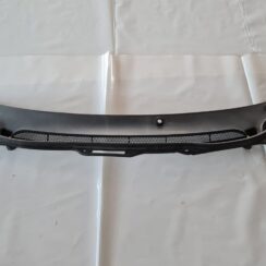 Vējstikla uzlikas (deflektora) režģis priekš VOLVO V70 2006