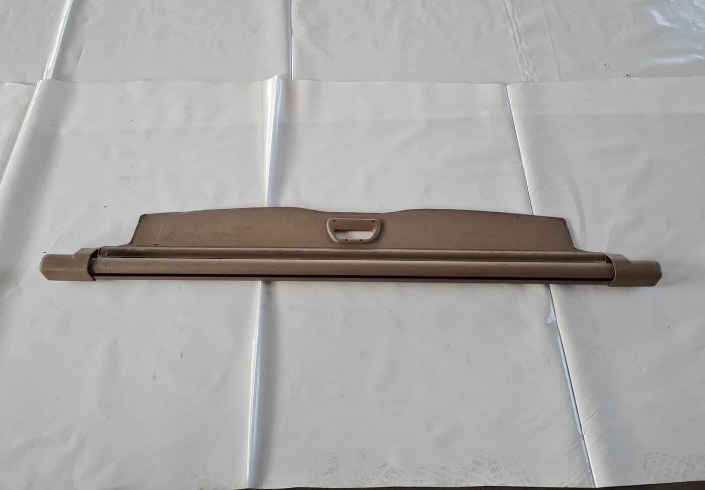 Bagāžnieka žalūzija priekš VOLVO V70 2006 5 Bagāžnieka žalūzija priekš VOLVO V70 2006