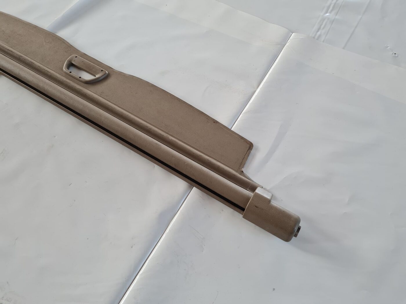 Bagāžnieka žalūzija priekš VOLVO V70 2006 3 Bagāžnieka žalūzija priekš VOLVO V70 2006