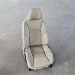 Priekšējais labais sēdeklis priekš VOLVO V70 2006