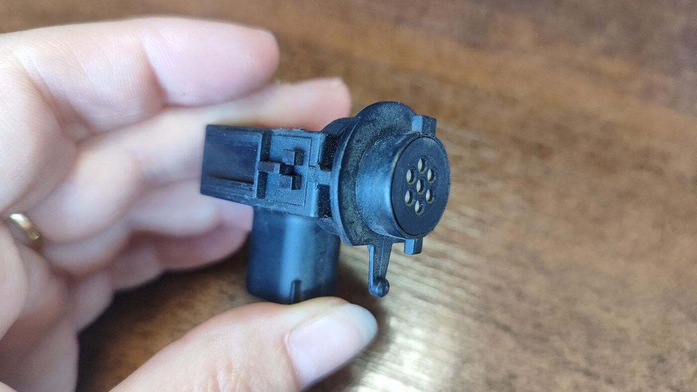 Gaisa kvalitātes sensors priekš VOLVO V70 2009 3 Gaisa kvalitātes sensors priekš VOLVO V70 2009