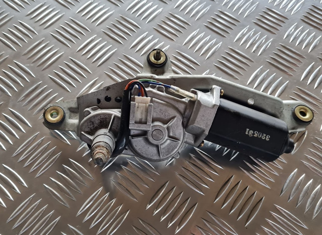 Aizmugurējā stikla tīrītāja motors priekš NISSAN X-TRAIL 2002 2 Aizmugurējā stikla tīrītāja motors priekš NISSAN X-TRAIL 2002