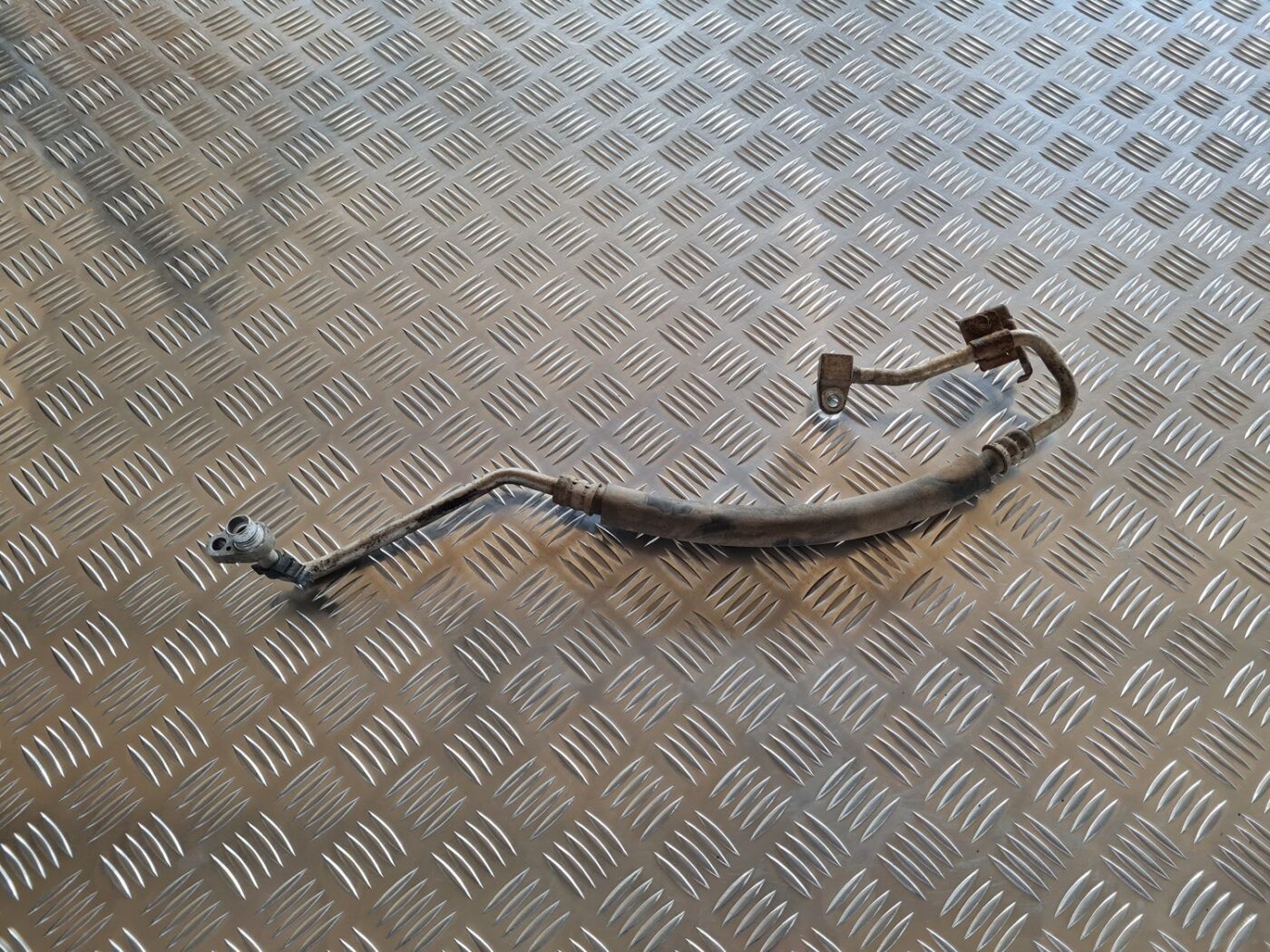 Gaisa kondicioniera caurule priekš NISSAN X-TRAIL 2002 1 Gaisa kondicioniera caurule priekš NISSAN X-TRAIL 2002