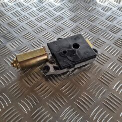 Lūka motors priekš NISSAN X-TRAIL 2002