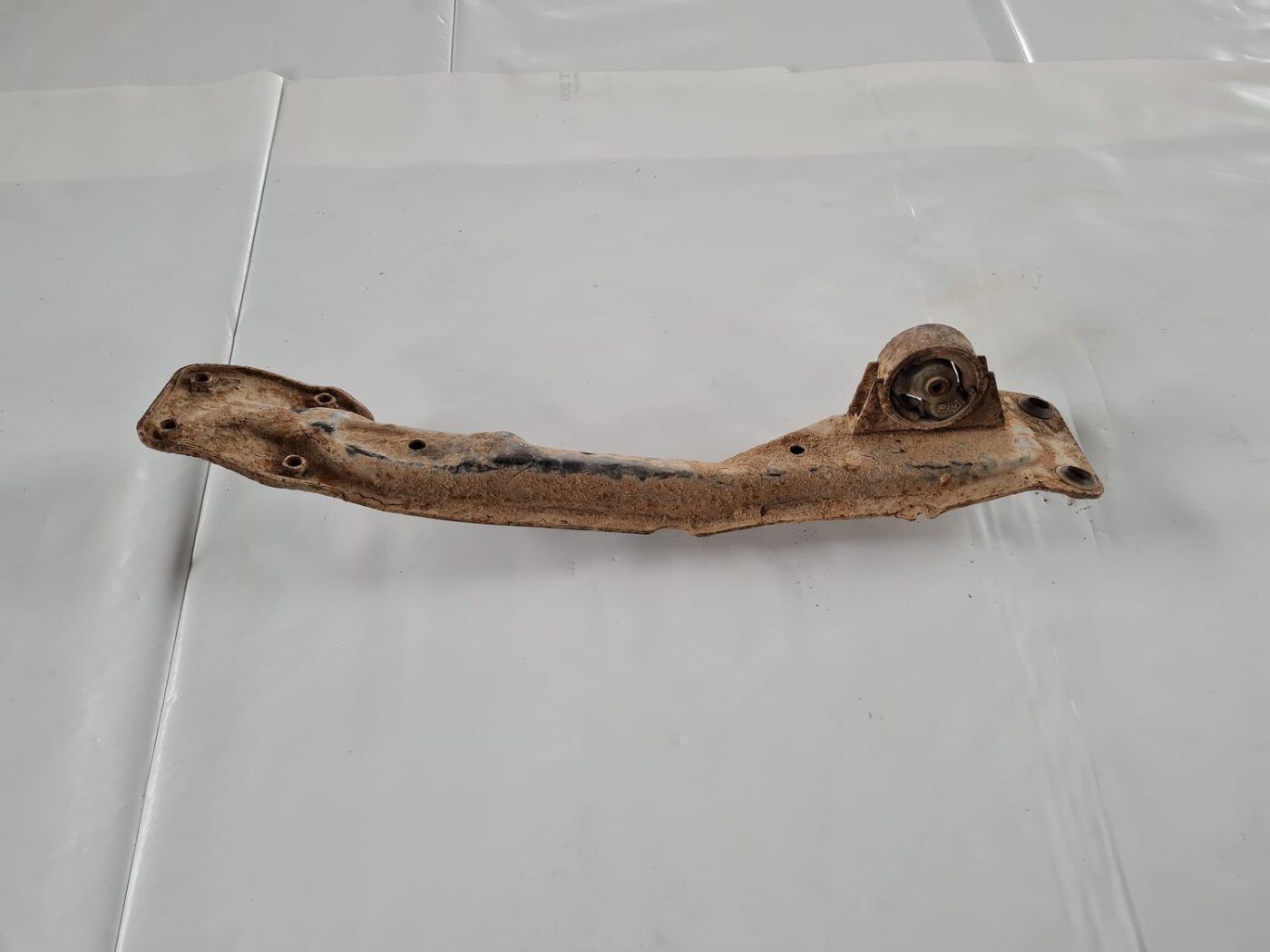 Priekšējais tilts/Priekšējais šķērsnis priekš NISSAN X-TRAIL 2002