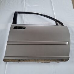 Priekšējās labās durvis priekš NISSAN X-TRAIL 2002