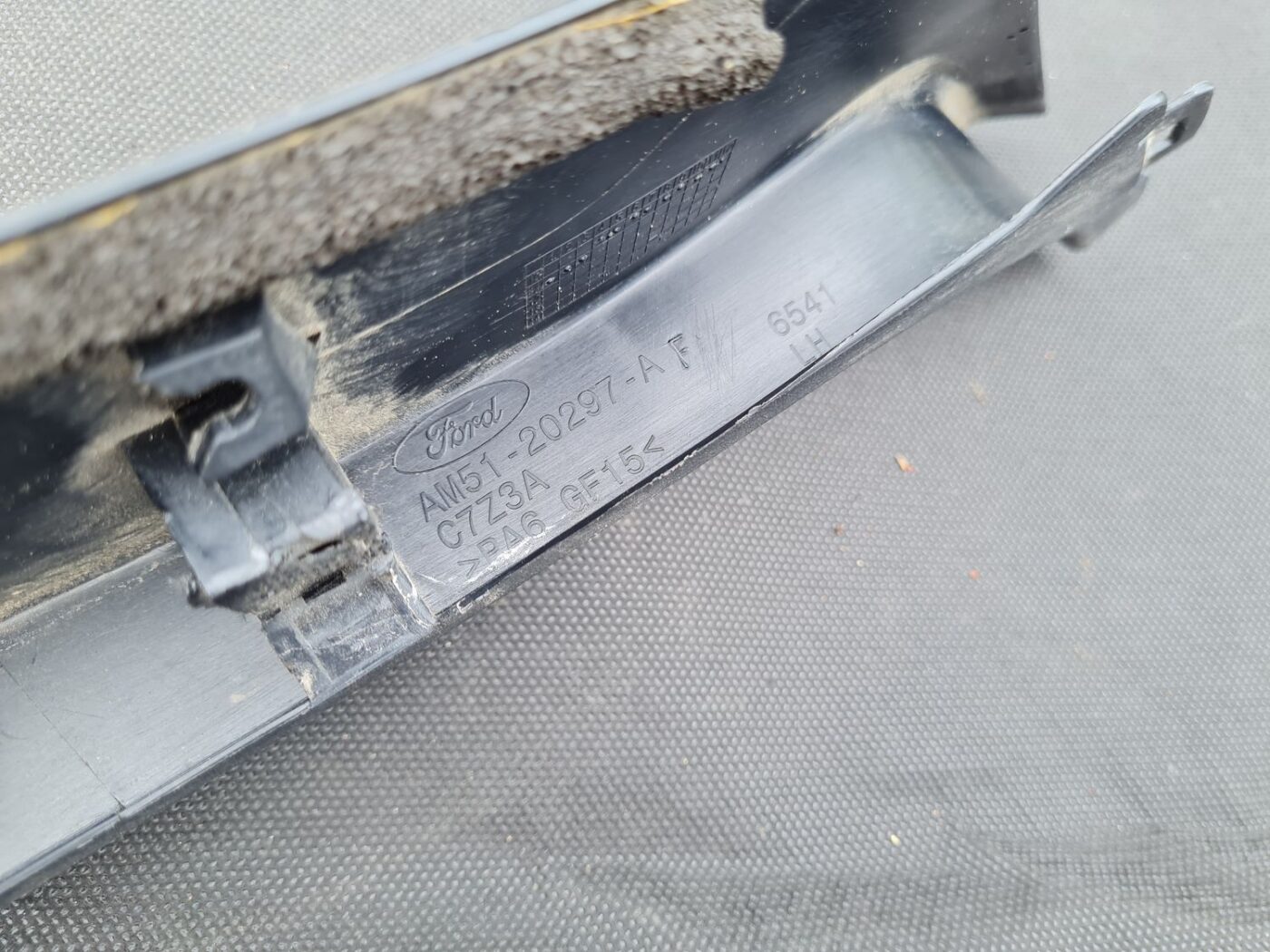 Durvju apdares uzlika priekš FORD C-MAX 2011 3 Durvju apdares uzlika priekš FORD C-MAX 2011