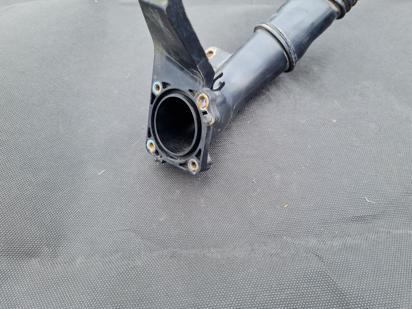 Interkulera caurule priekš FORD C-MAX 2011 2 Interkulera caurule priekš FORD C-MAX 2011