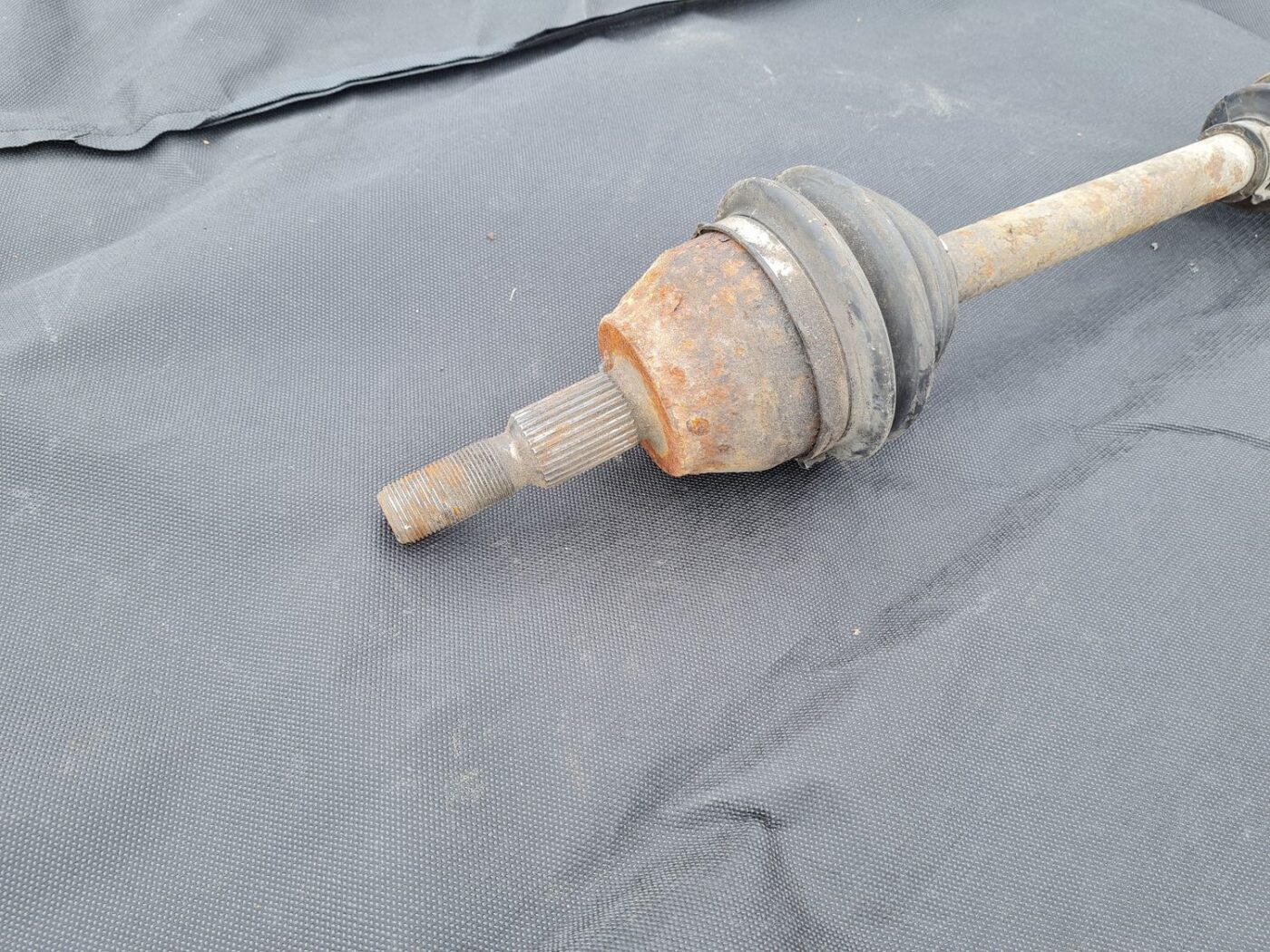 Pusass priekšējā kreisā priekš FORD C-MAX 2011 2 Pusass priekšējā kreisā priekš FORD C-MAX 2011