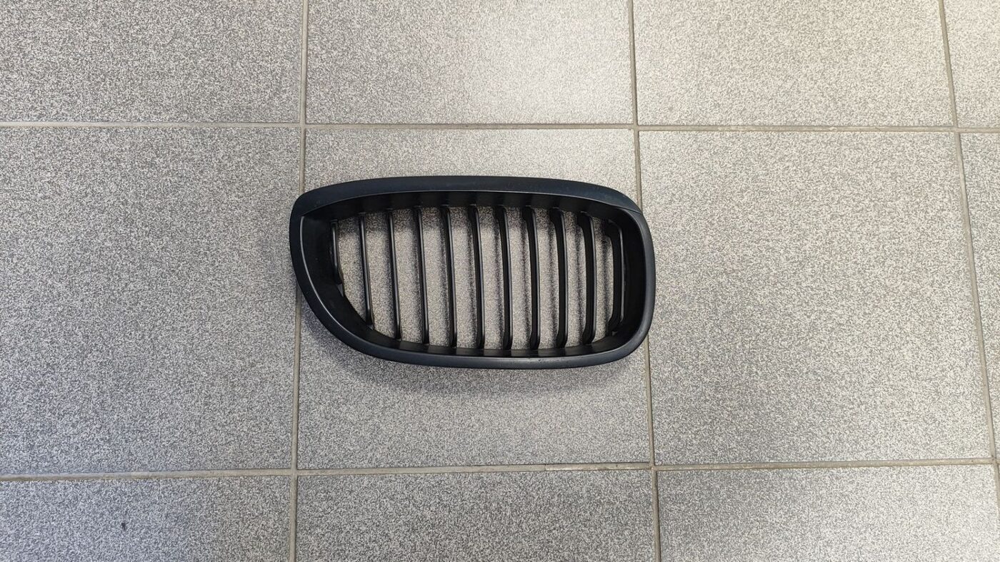 Pārsega reste priekš BMW E46 COUPE Facelift 2004 1 Pārsega reste priekš BMW E46 COUPE Facelift 2004