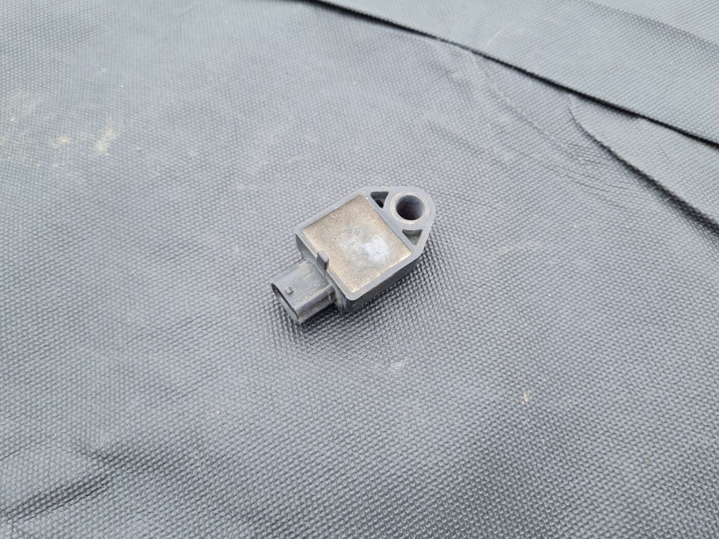 Drošības spilvena trieciensensors priekš TOYOTA COROLLA VERSO 2005 3 Drošības spilvena trieciensensors priekš TOYOTA COROLLA VERSO 2005