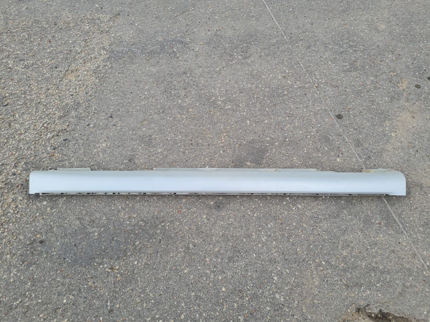 Ārēja sliekšņa kreisa uzlika priekš TOYOTA COROLLA VERSO 2005 1 Ārēja sliekšņa kreisa uzlika priekš TOYOTA COROLLA VERSO 2005