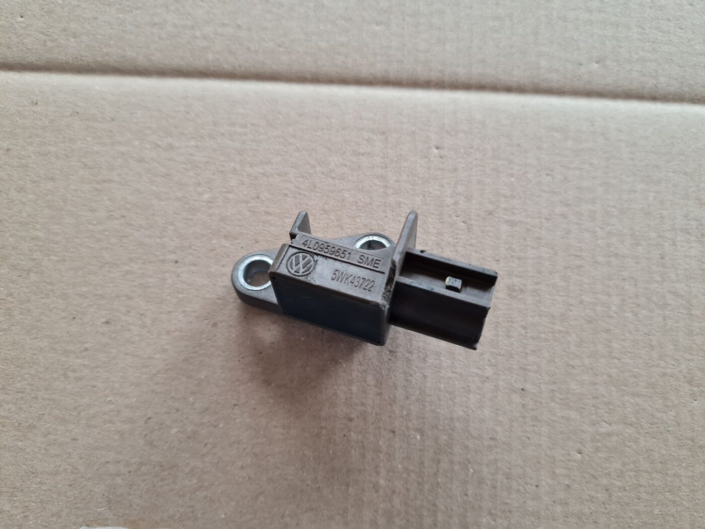 Drošības spilvena trieciensensors priekš AUDI A6 AVANT 2007 QUATTRO 4 Drošības spilvena trieciensensors priekš AUDI A6 AVANT 2007 QUATTRO