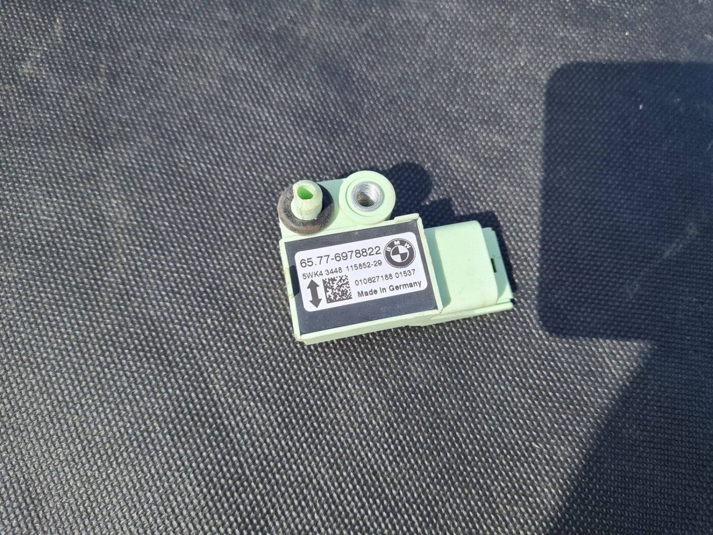 Drošības spilvena trieciensensors priekš BMW 520D E60 2006 ENG. 2 Drošības spilvena trieciensensors priekš BMW 520D E60 2006 ENG.