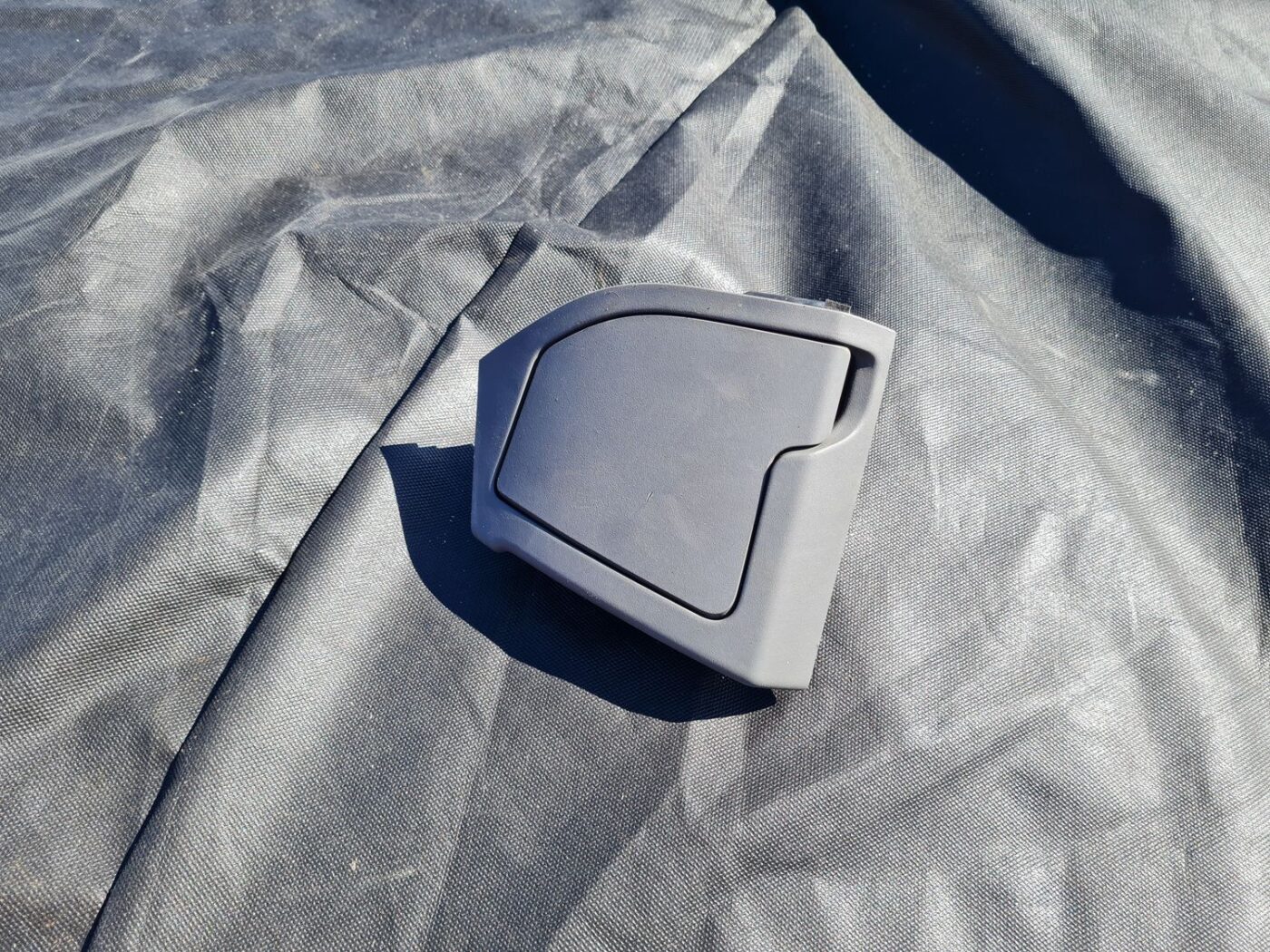 Krūzes turētājs priekš NISSAN X-TRAIL 2008 1 Krūzes turētājs priekš NISSAN X-TRAIL 2008