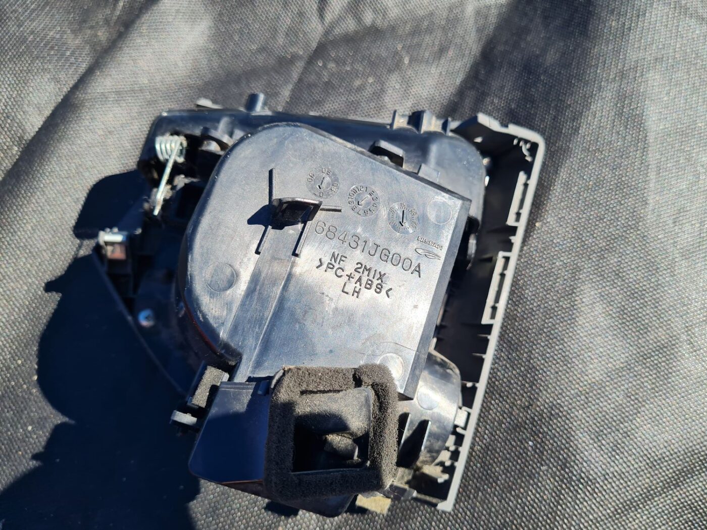 Krūzes turētājs priekš NISSAN X-TRAIL 2008 3 Krūzes turētājs priekš NISSAN X-TRAIL 2008