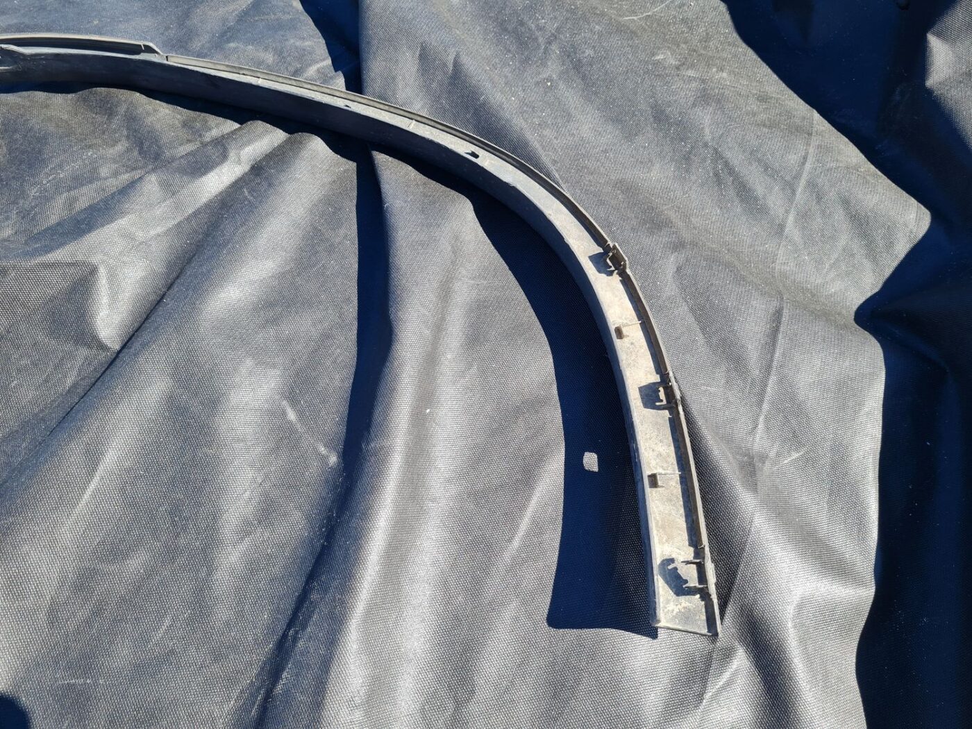 Aizmugurēja spārna uzlika (moldings) priekš NISSAN X-TRAIL 2008 4 Aizmugurēja spārna uzlika (moldings) priekš NISSAN X-TRAIL 2008