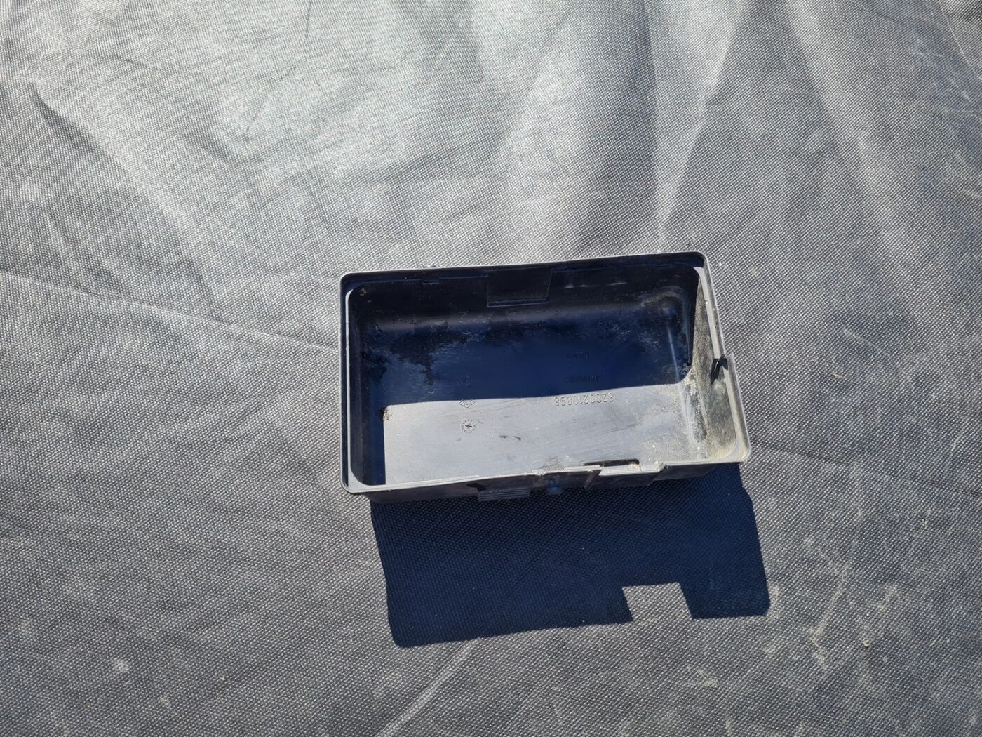 Drošinātāju kārbas korpusa vāks priekš RENAULT ESPACE IV 2006