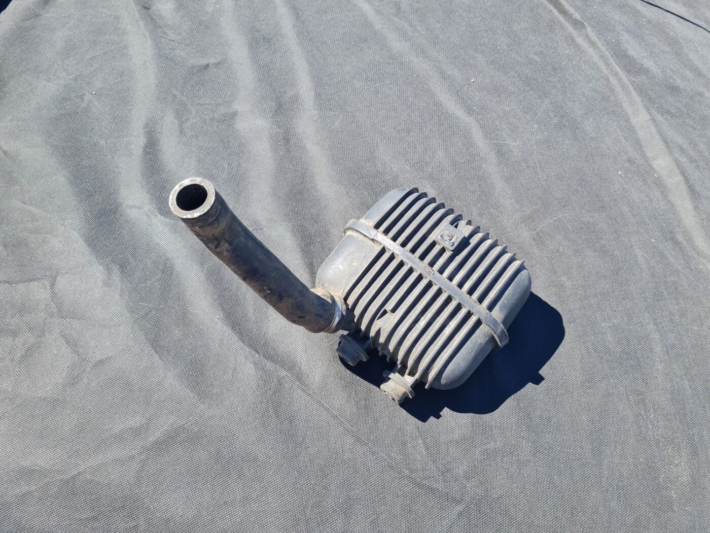 Vakuuma gaisa tilpne priekš AUDI A4 2008 AVANT 1 Vakuuma gaisa tilpne priekš AUDI A4 2008 AVANT