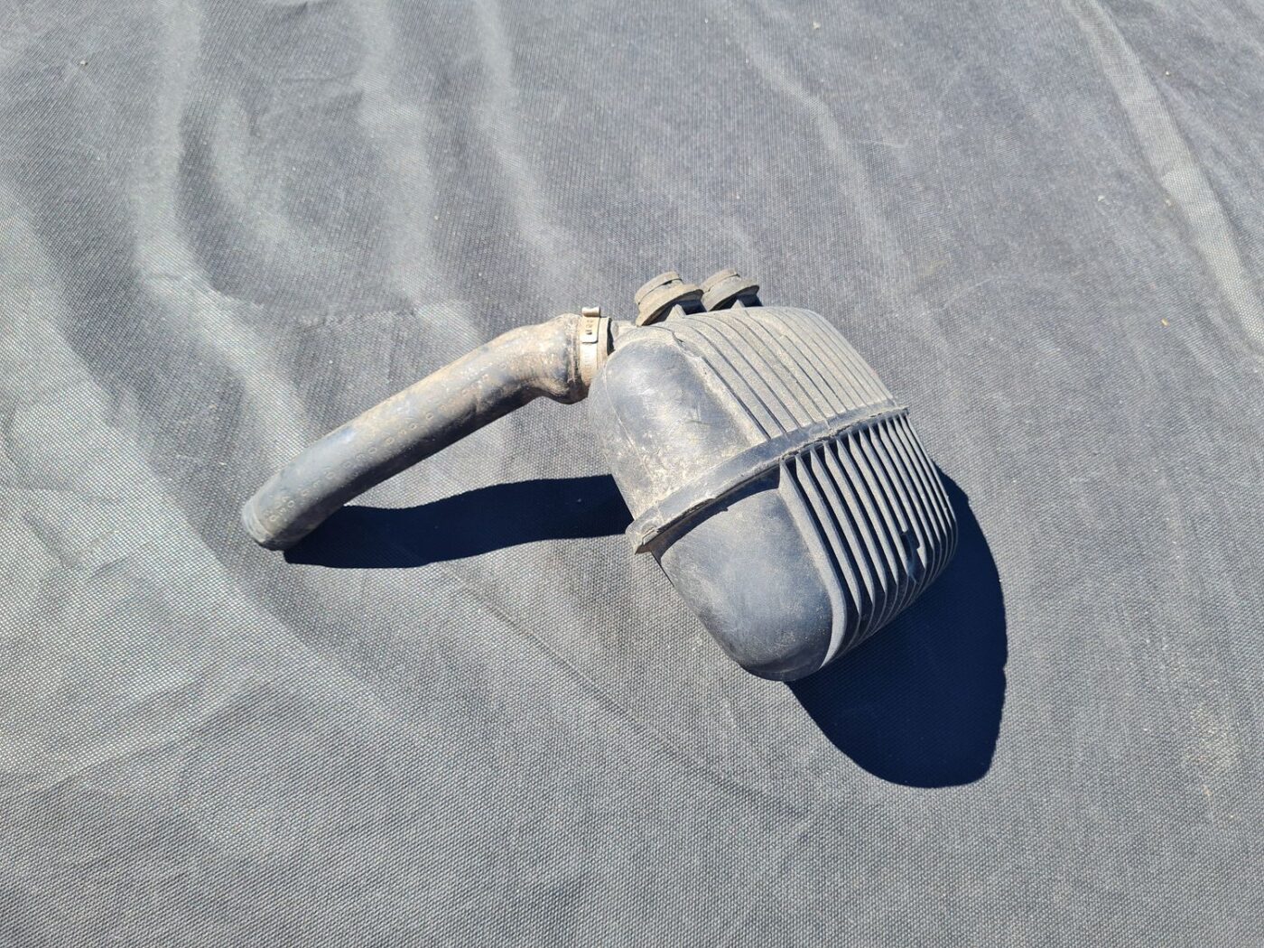 Vakuuma gaisa tilpne priekš AUDI A4 2008 AVANT 2 Vakuuma gaisa tilpne priekš AUDI A4 2008 AVANT