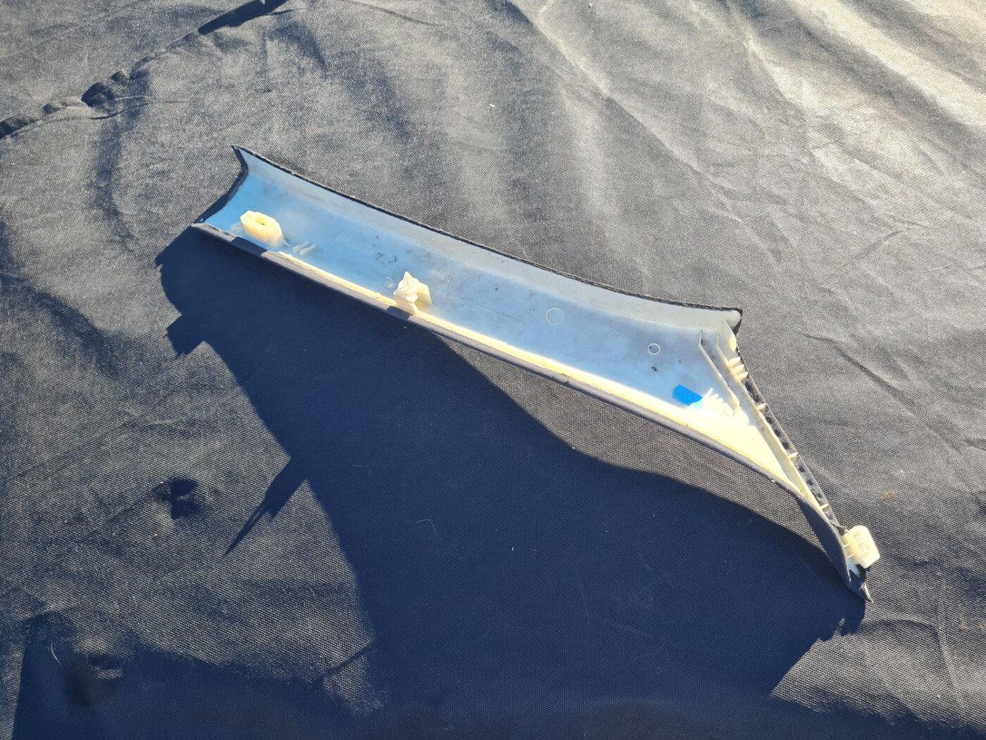 Priekšējas salona statnes apdare priekš BMW 525 E60 2006 BLACK