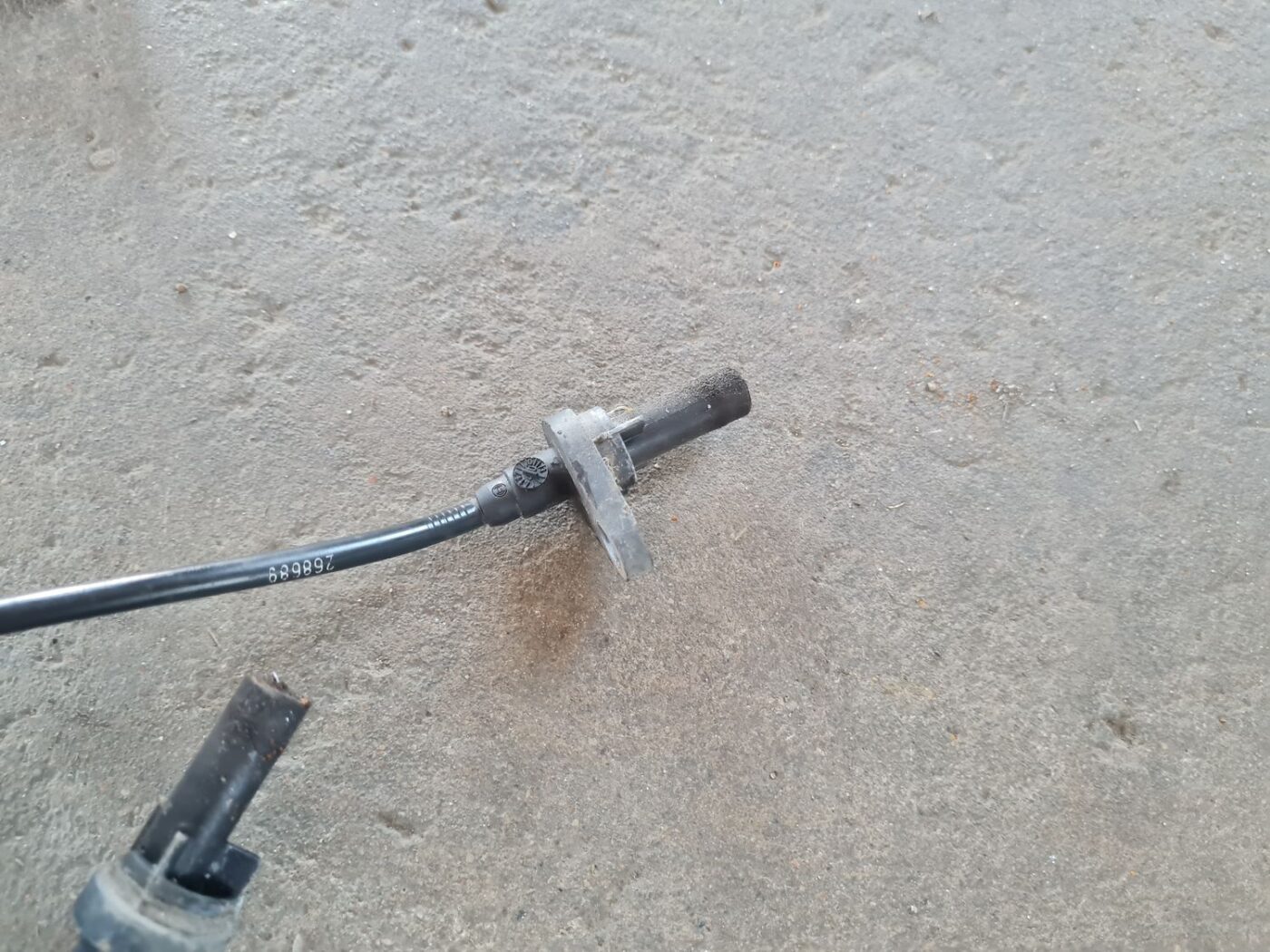 ABS devējs priekš BMW 525D E61 2007 TOURING BLACK 4 ABS devējs priekš BMW 525D E61 2007 TOURING BLACK