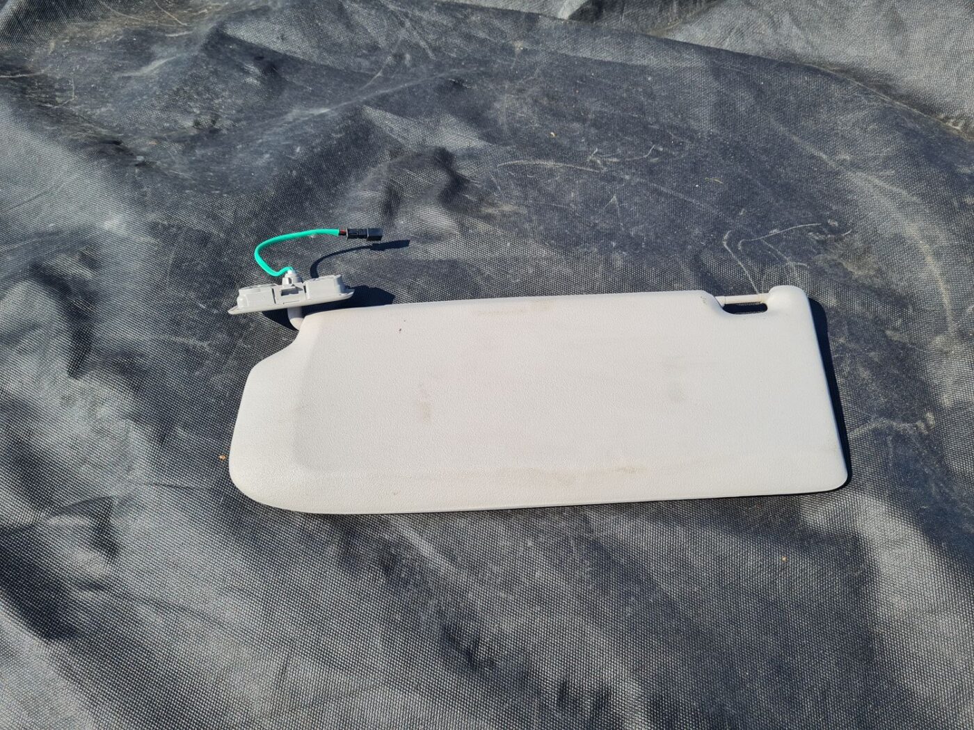 Saules aizsargs priekš VOLVO S40 2007 1 Saules aizsargs priekš VOLVO S40 2007