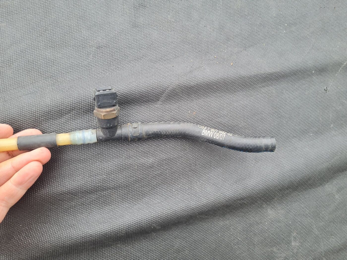 Degvielas caurule priekš BMW 330D E91 2008 TOURING 4 Degvielas caurule priekš BMW 330D E91 2008 TOURING