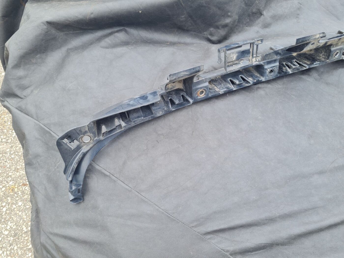 Aizmugurēja bufera kronšteins priekš BMW 330D E91 2008 TOURING