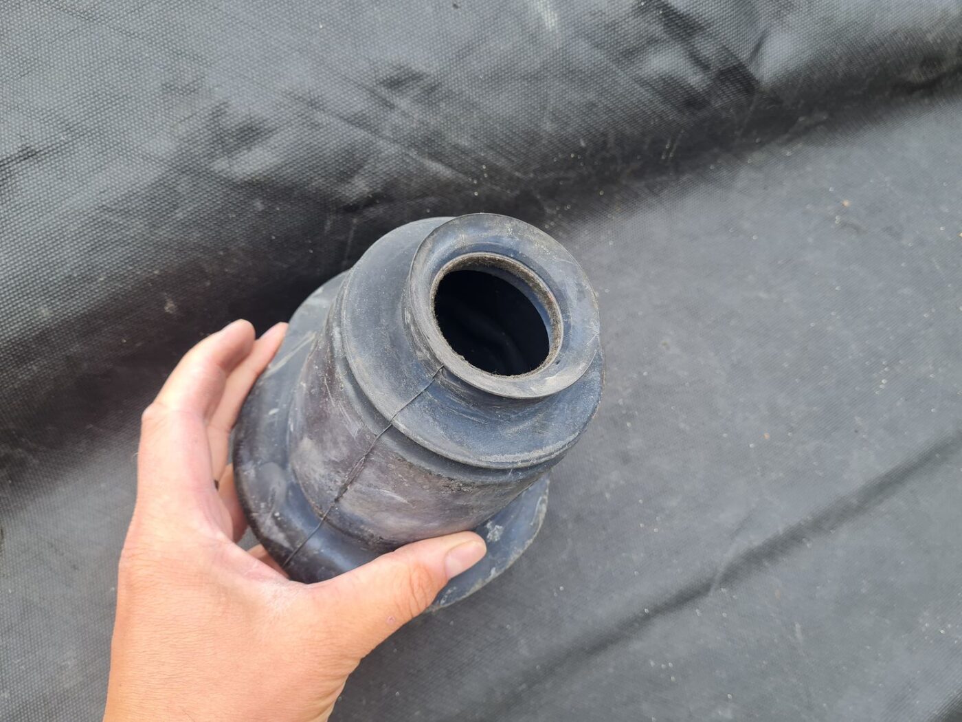 Stūres statnes putekļu aizsargs priekš BMW 330D E91 2008 TOURING