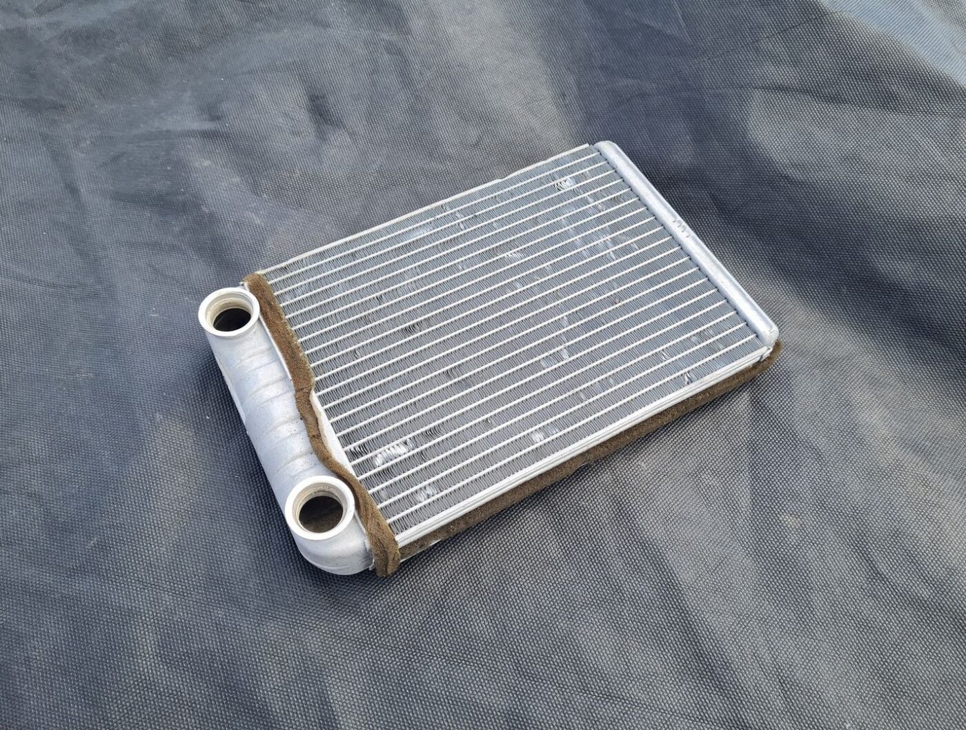 Apsildes sistēmas radiators priekš OPEL ASTRA J 2011 1 Apsildes sistēmas radiators priekš OPEL ASTRA J 2011